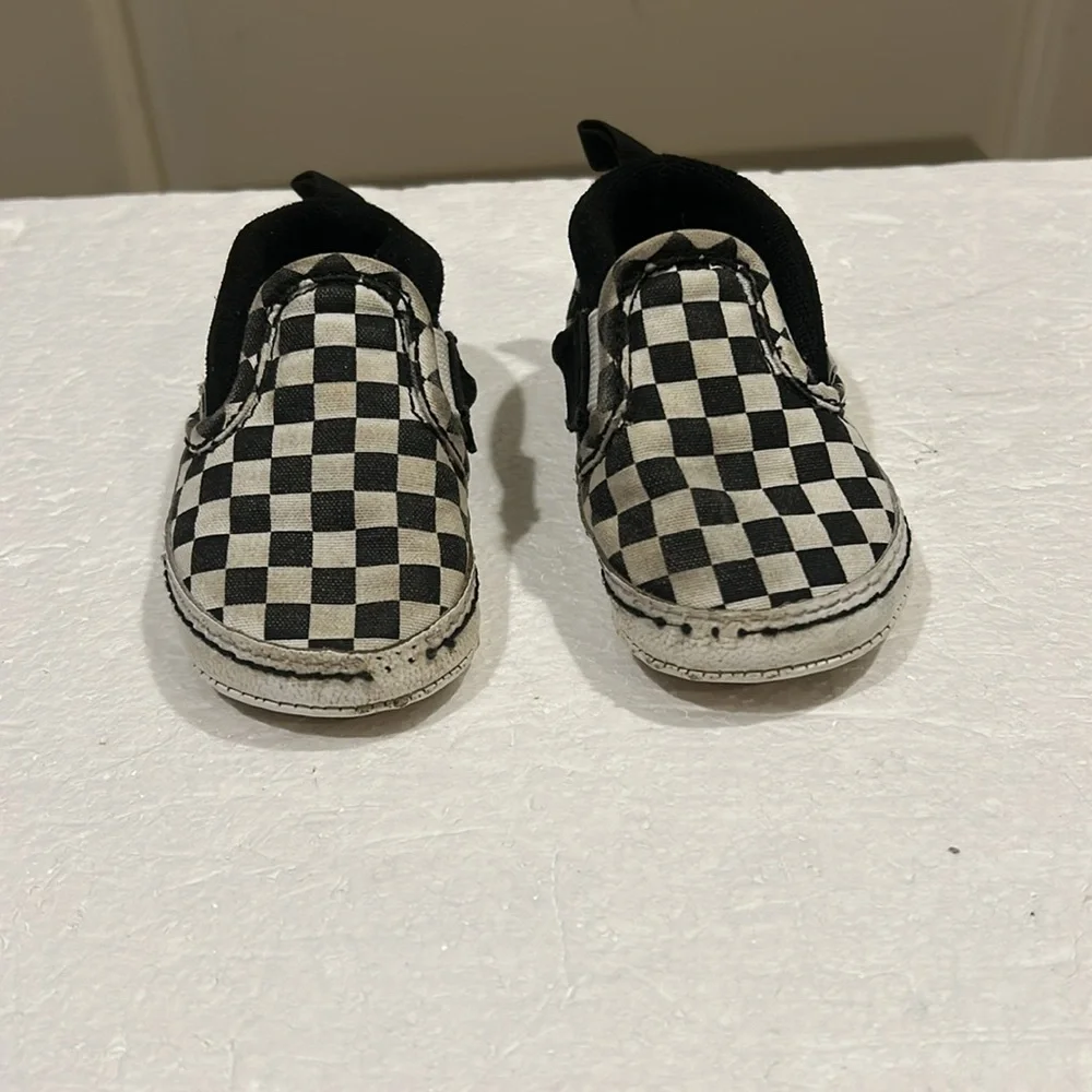 VANS infant slipOn black white classic checkered sneaker shoe loop elastic size4